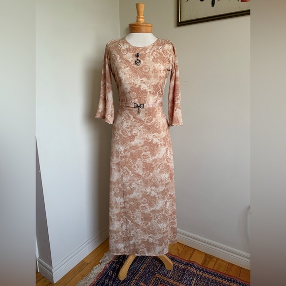 Handmade Golden Beige Cottage Country Dress - Picture 5 of 6